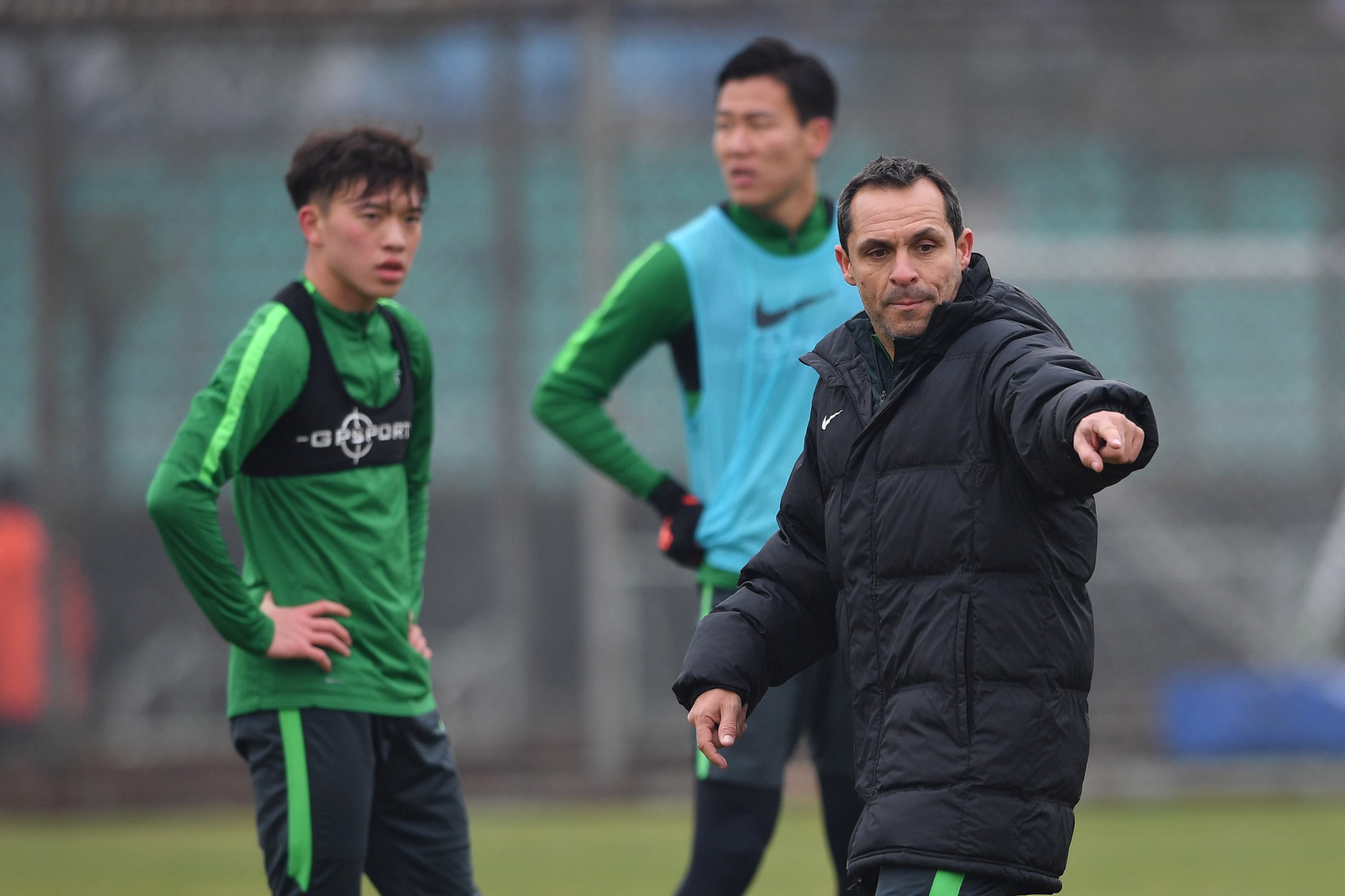 详细阅读:爱游戏官方网站-西甲集结日走向成谜;广州队主帅复盘;气氛紧张;纪律约束更严格(西藏军区所属的6个边防团) 爱游戏官方网站-西甲集结日走向成谜;广州队主帅复盘;气氛紧张;纪律约束更严格(西藏军区所属的6个边防团)