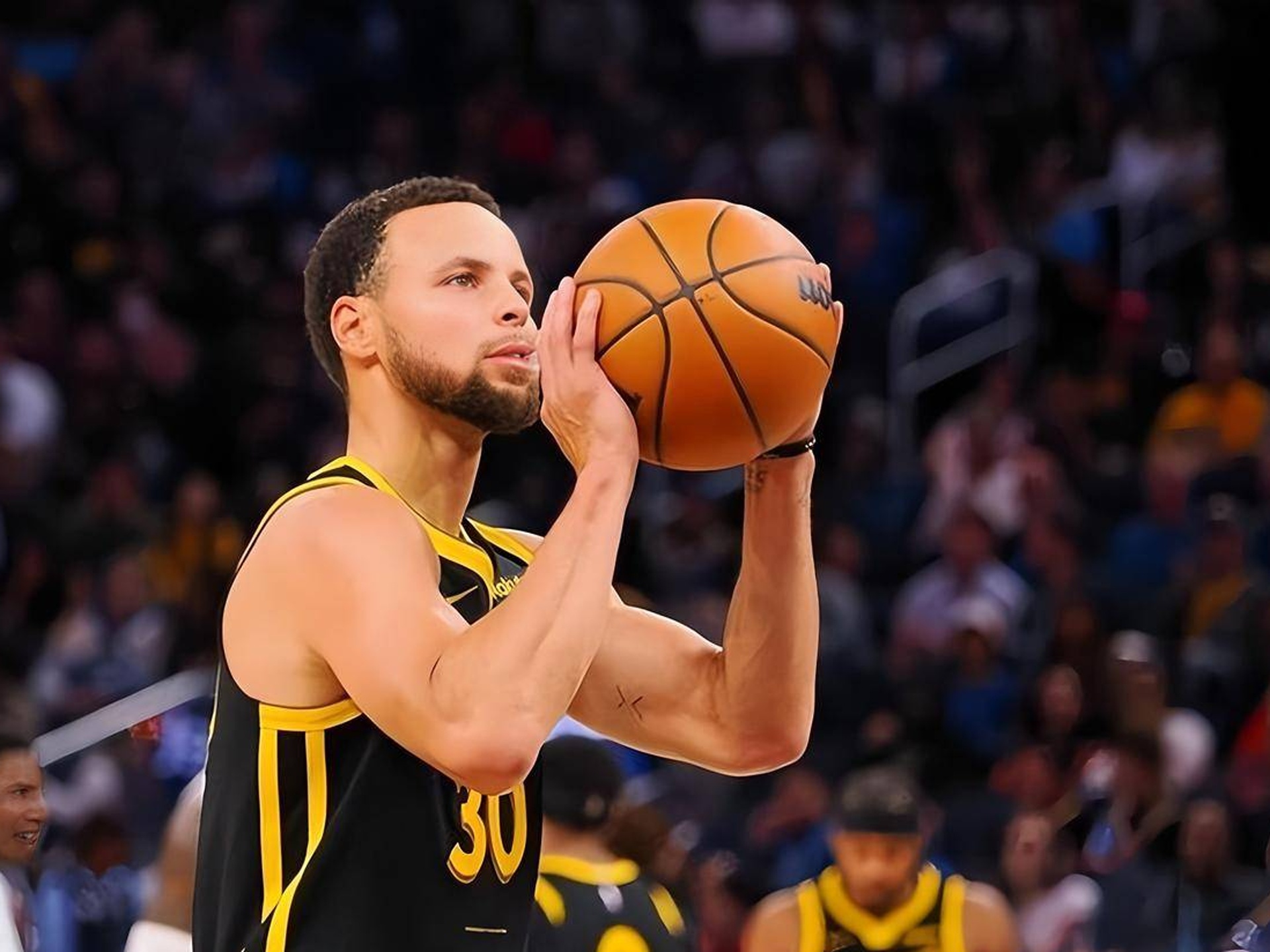 爱游戏官方网站-金州勇士刷新队史纪录备战意甲集结日里昂备战CBA季后赛，窗口期阿贾克斯备战NBA常规赛直接炸裂(勇士vs掘金全场回放)