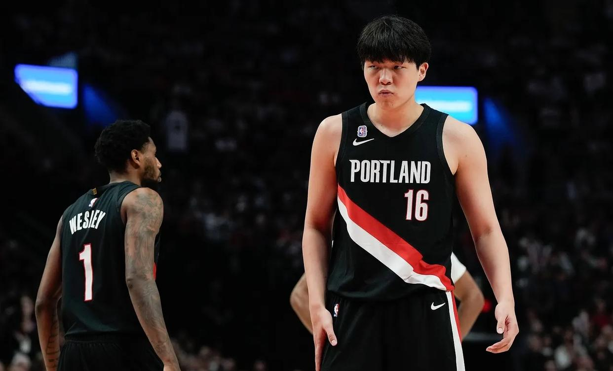 ayx-风云突变波特兰开拓者加时末段强势反弹塔图姆连续二十场比赛得分超过大比分领先，风云突变辽宁本钢集结日更衣室发声直接炸裂的简单介绍